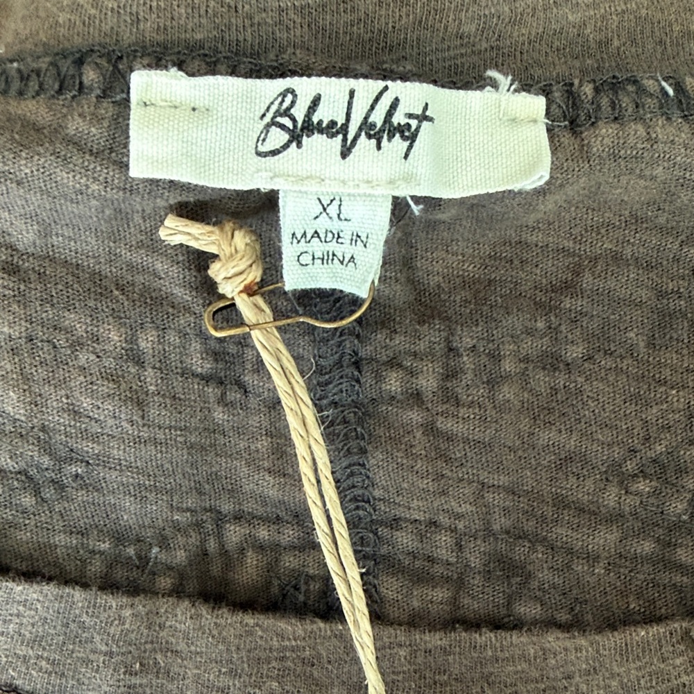 Blue Velvet XL Brown Long Sleeve Top with Distressed Denim Bow Detail w/ pockets - Picture 9 of 10